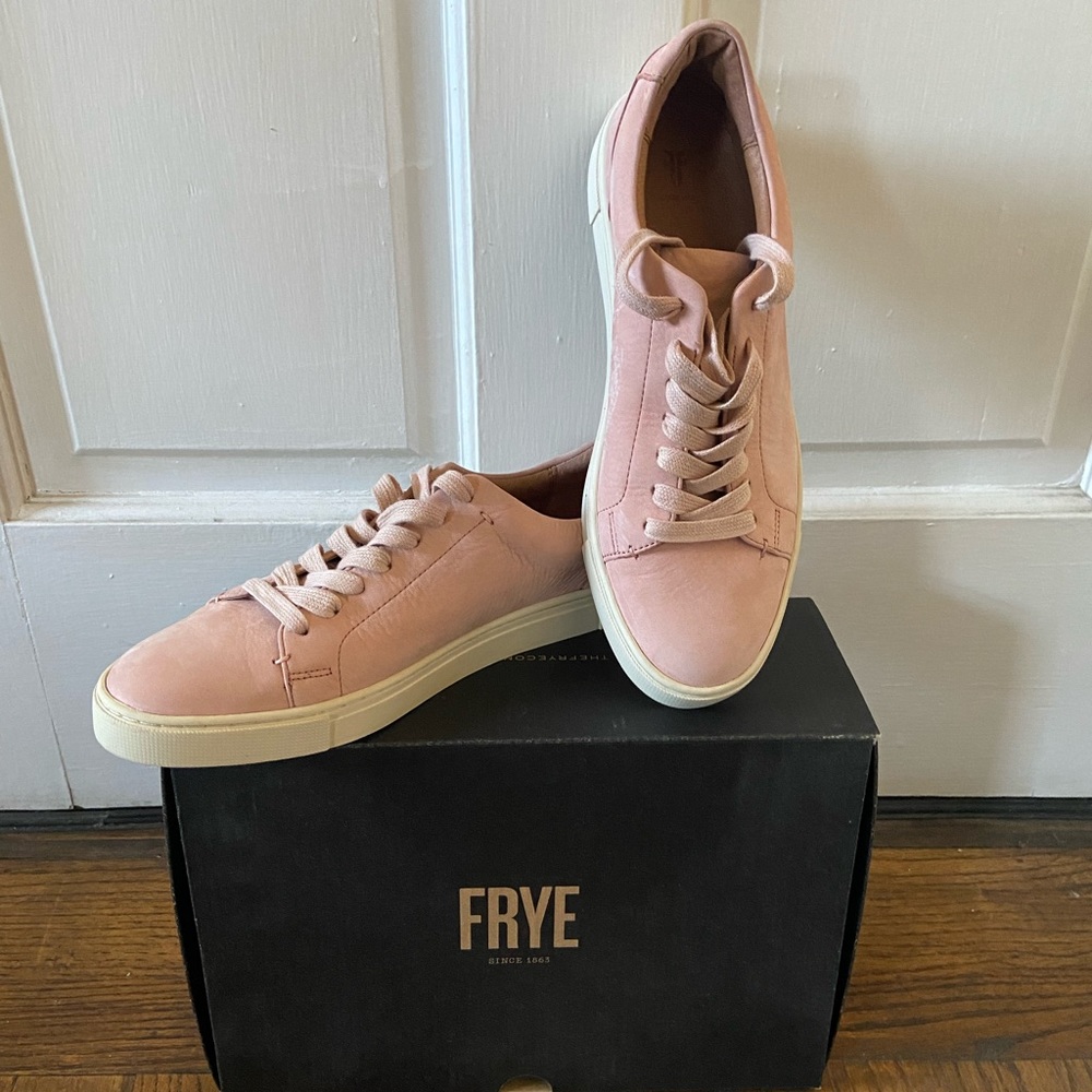 NWT Frye Ivy Low Lace Sneaker, Blush, Size 8.5 - Picture 2 of 6